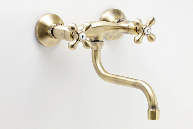 Dřezová nástěnná baterie 150 mm bronz